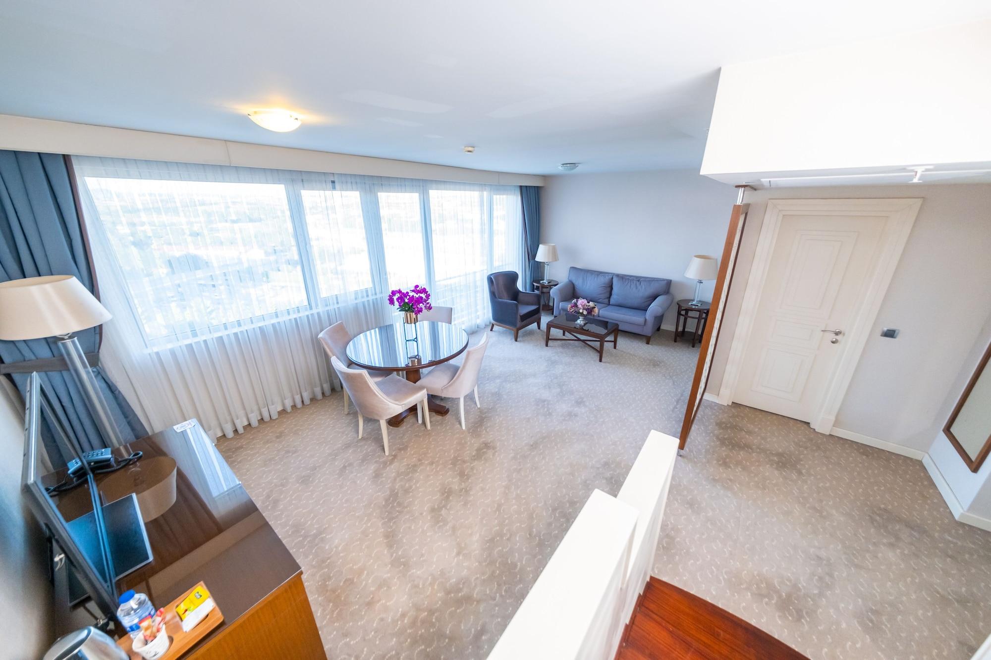 ミラクル イスタンブール エアポート ホテル&スパ エクステリア 写真 A typical apartment at the complex