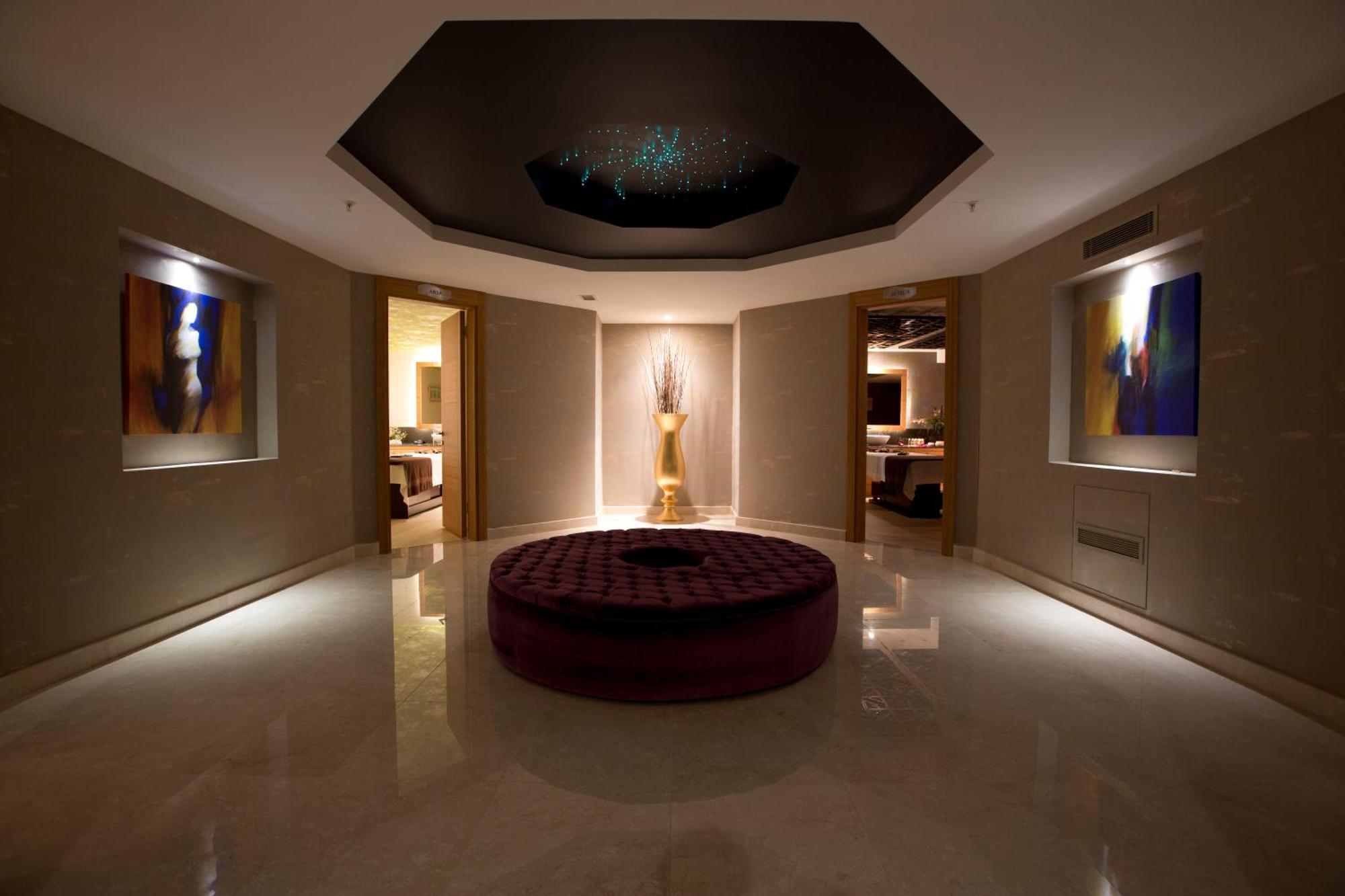 ミラクル イスタンブール エアポート ホテル&スパ エクステリア 写真 The Spa at The Dorchester