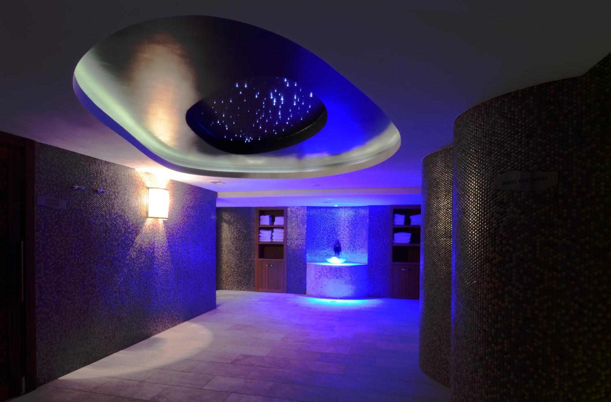 ミラクル イスタンブール エアポート ホテル&スパ エクステリア 写真 The spa at The Landmark