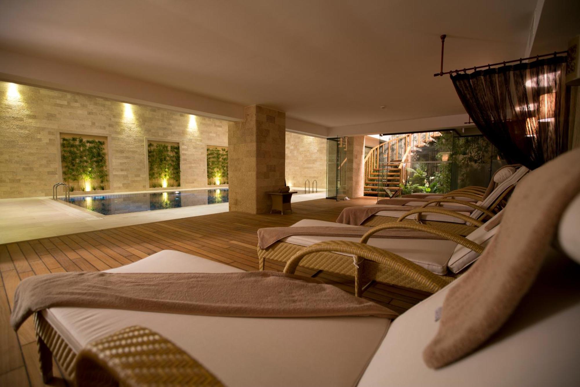 ミラクル イスタンブール エアポート ホテル&スパ エクステリア 写真 Spa at the Four Seasons Hotel, Istanbul