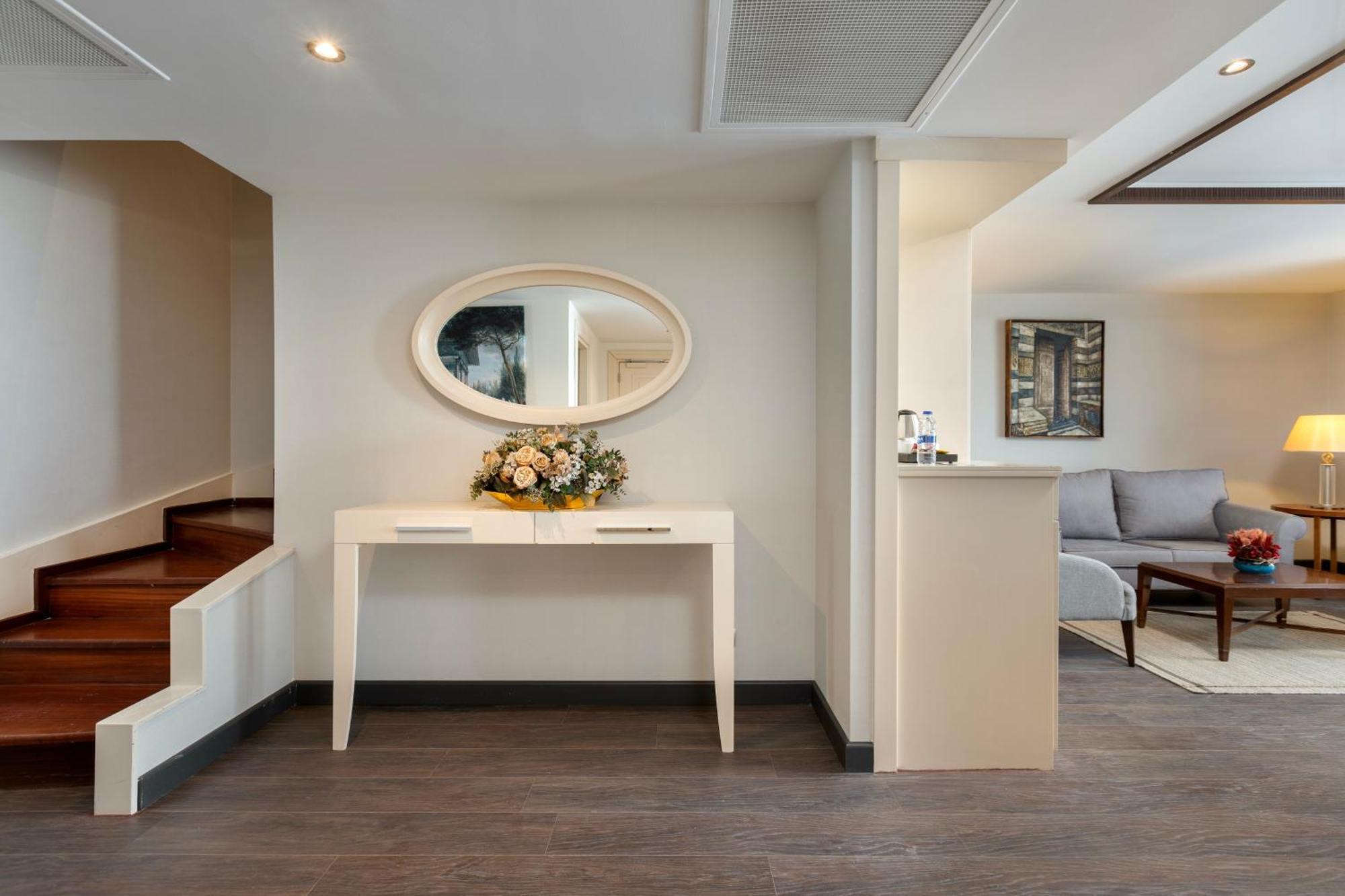 ミラクル イスタンブール エアポート ホテル&スパ エクステリア 写真 A suite at the hotel