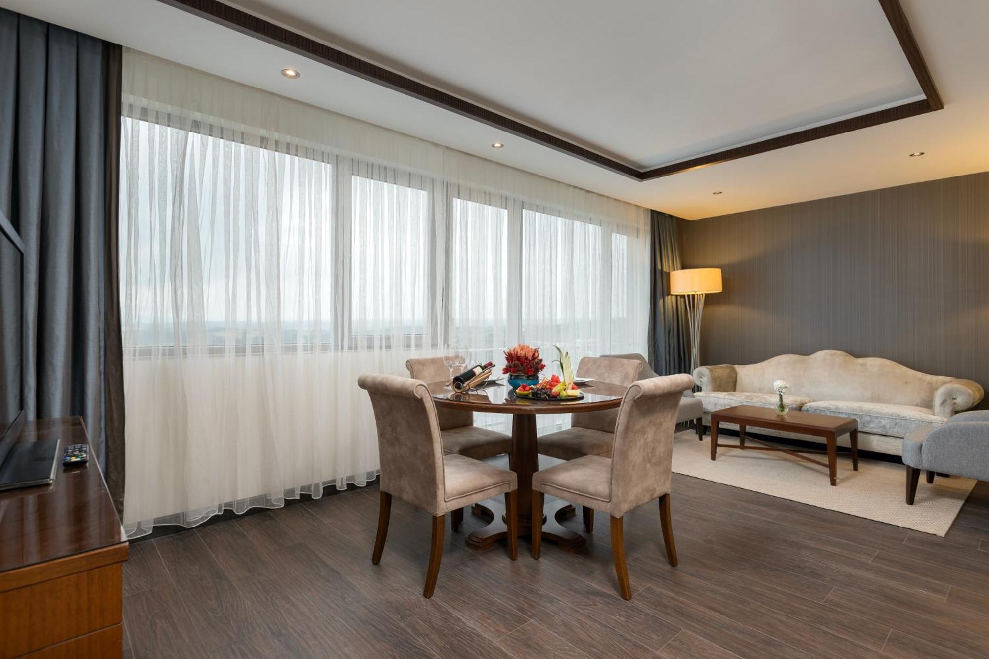ミラクル イスタンブール エアポート ホテル&スパ エクステリア 写真 A suite at the hotel